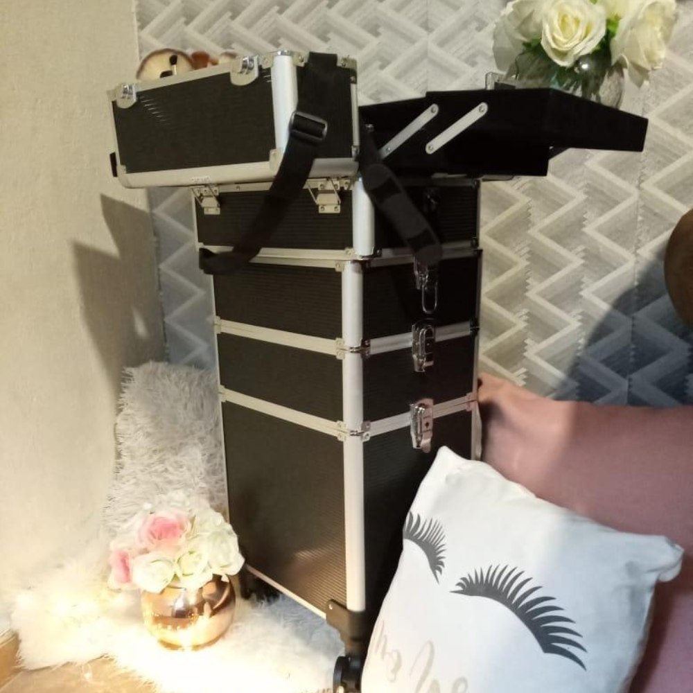 Professional Makeup Rolling Case: image 4